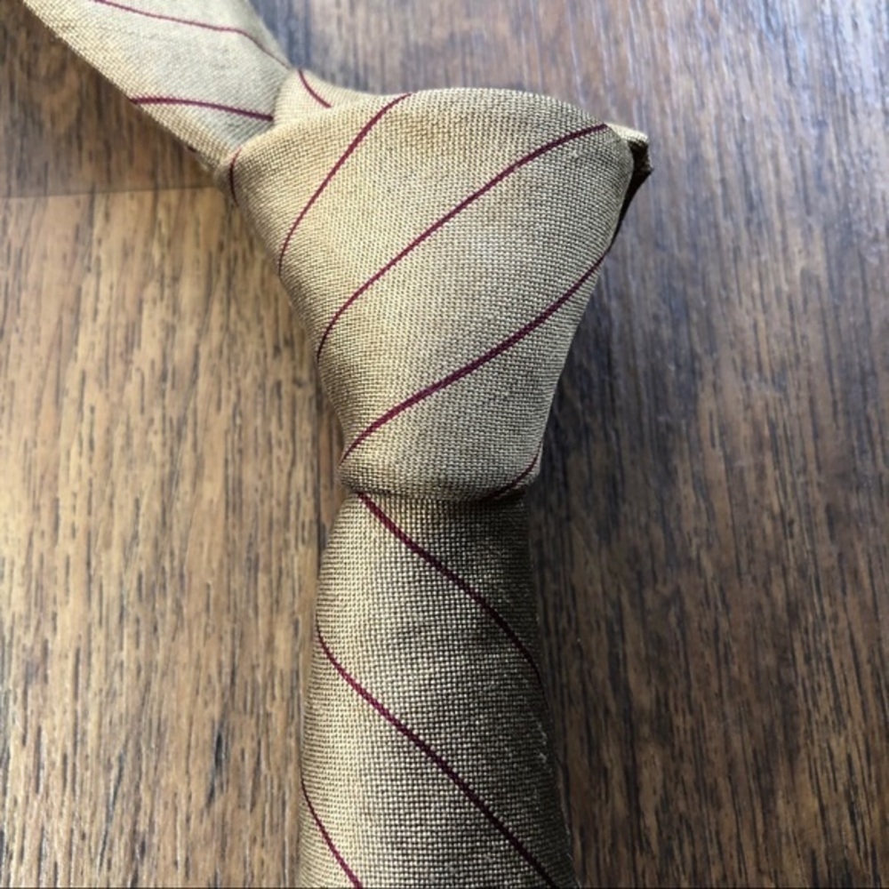Lanvin Classic Golden Silk Tie - Picture 2 of 5